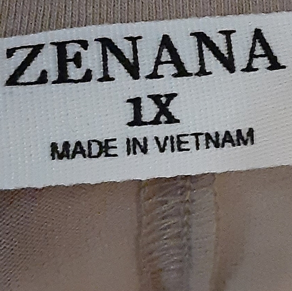 Zenana Top⚘1X⚘Adorable⚘EXCELLENT CONDITION SOLD - Picture 3 of 4